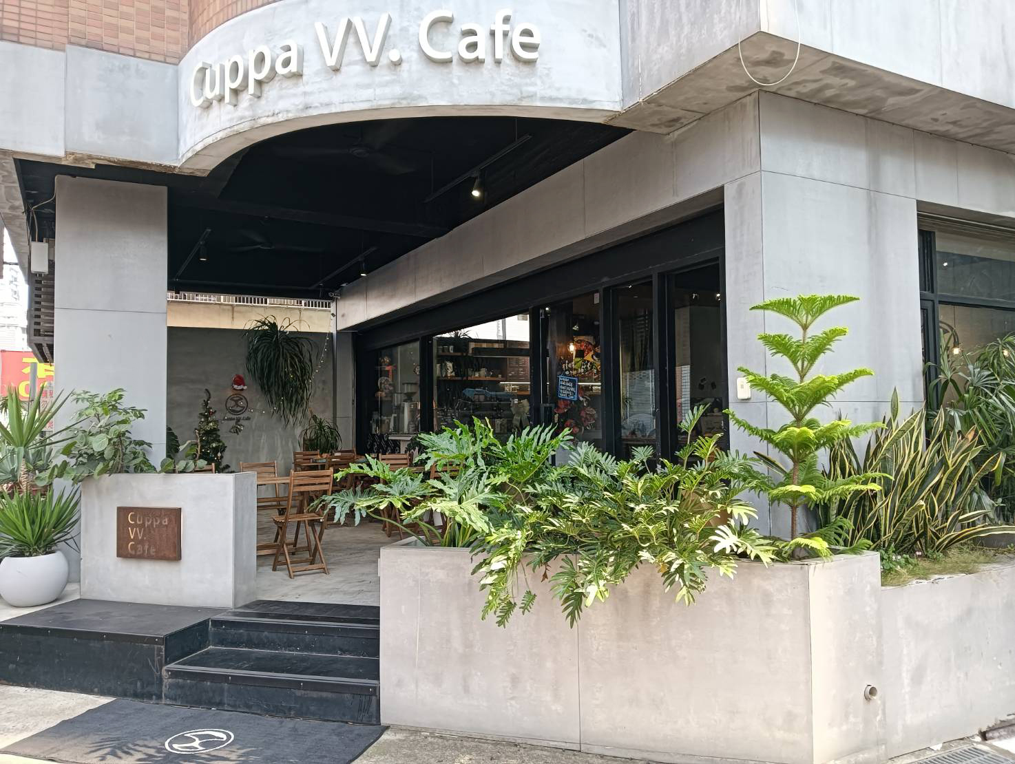 Cuppa VV Cafe interior at the Boguan branch